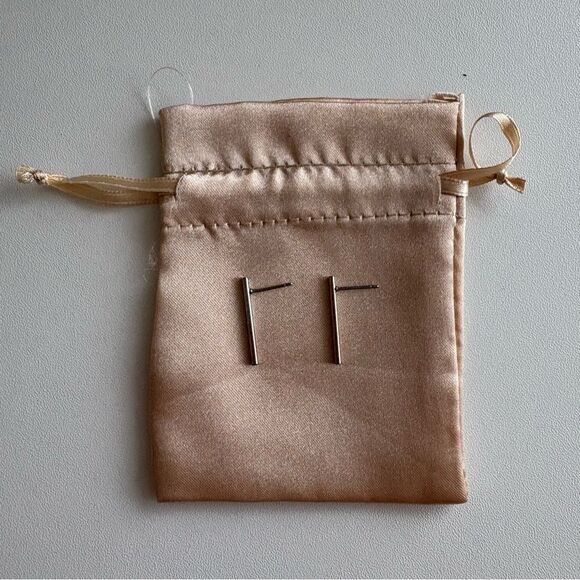 Bar Earrings - Picture 6 of 6